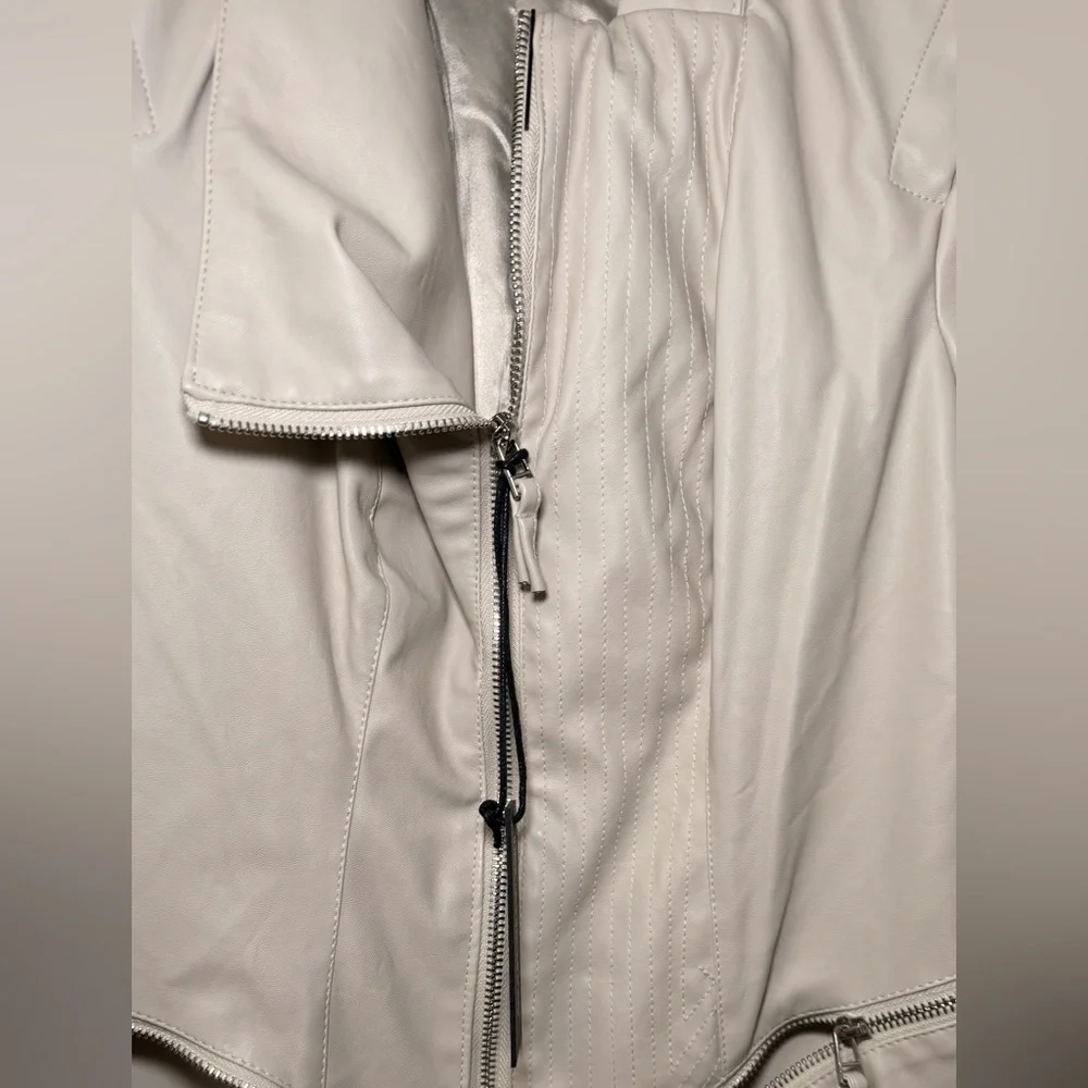 Blank NYC 🤍Cream Asymmetric Faux-Leather Moto Jacket - Picture 4 of 7